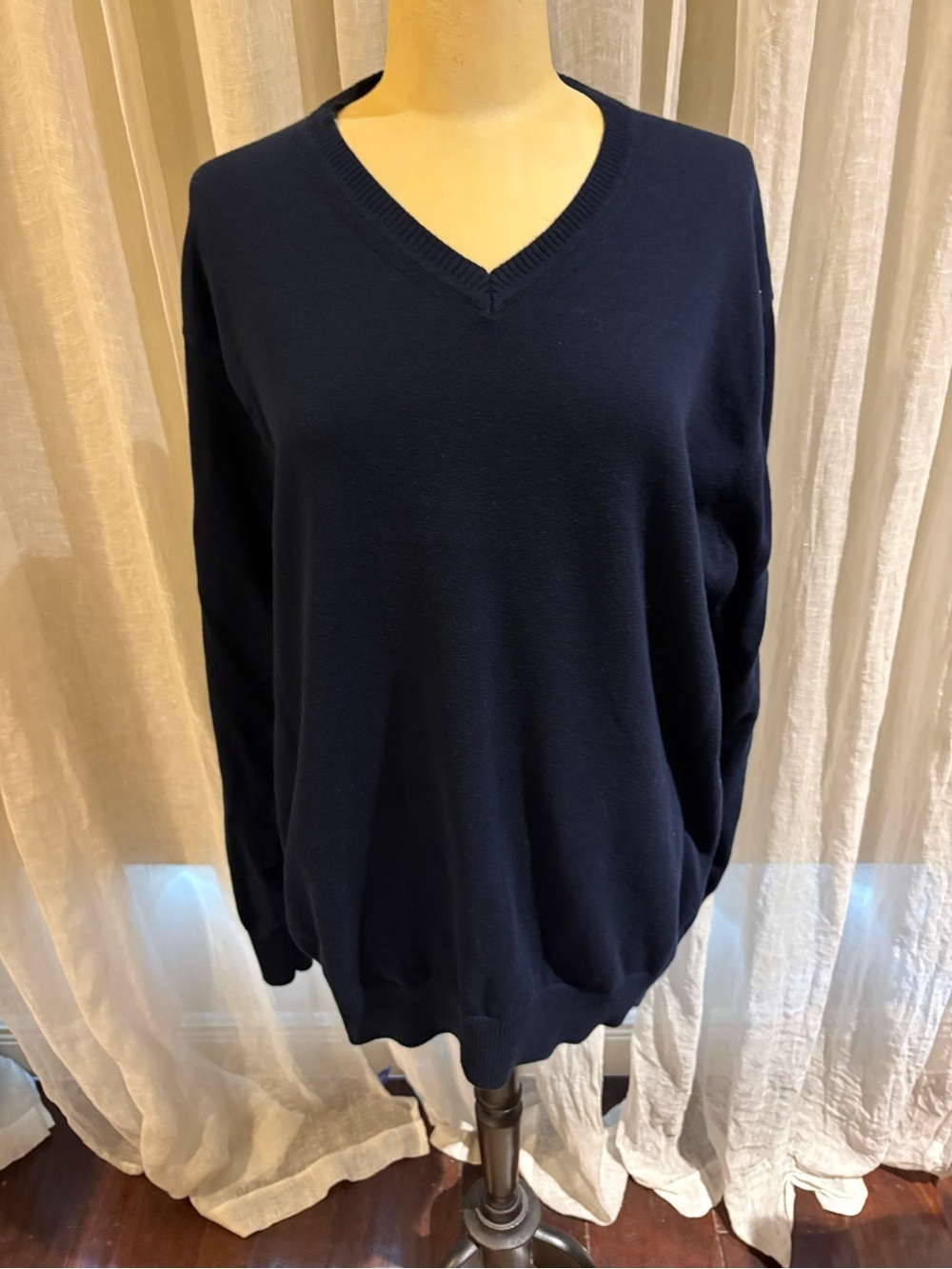 Jos. A. Bank Men's Navy V-Neck Sweater